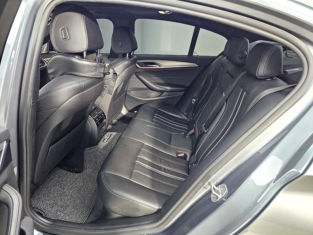 BMW 5 Series - Vista 9