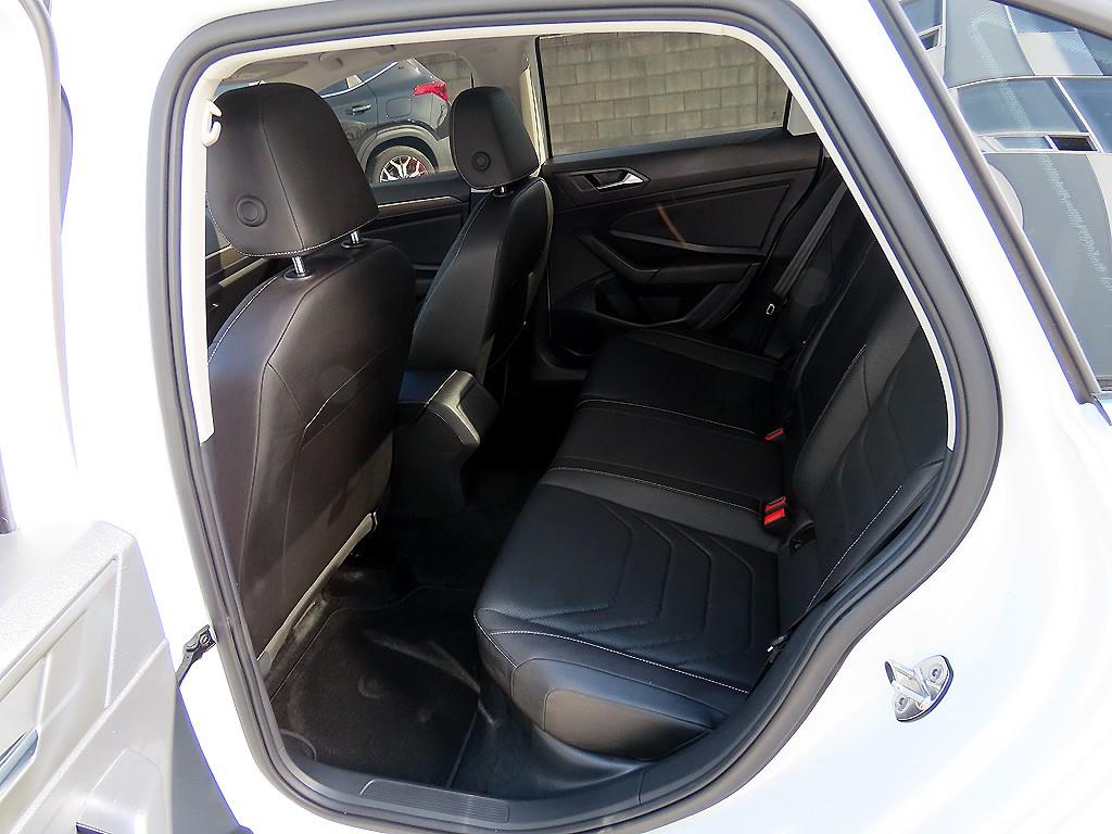 Volkswagen Jetta - Vista 6