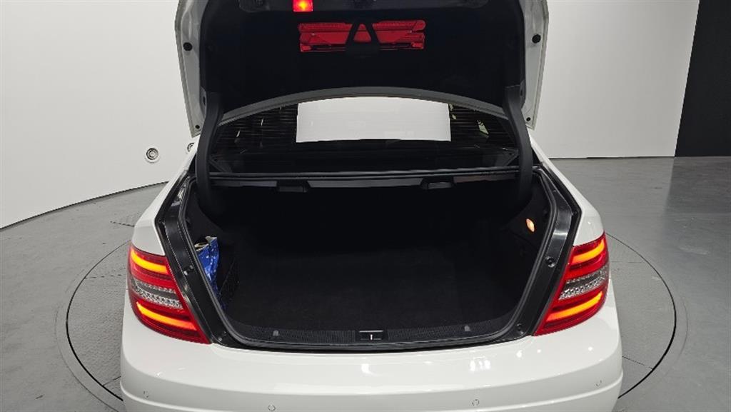 Mercedes Benz C Class 2013 Blanco - Importación desde Corea - HF Imports Iquique - Foto 19