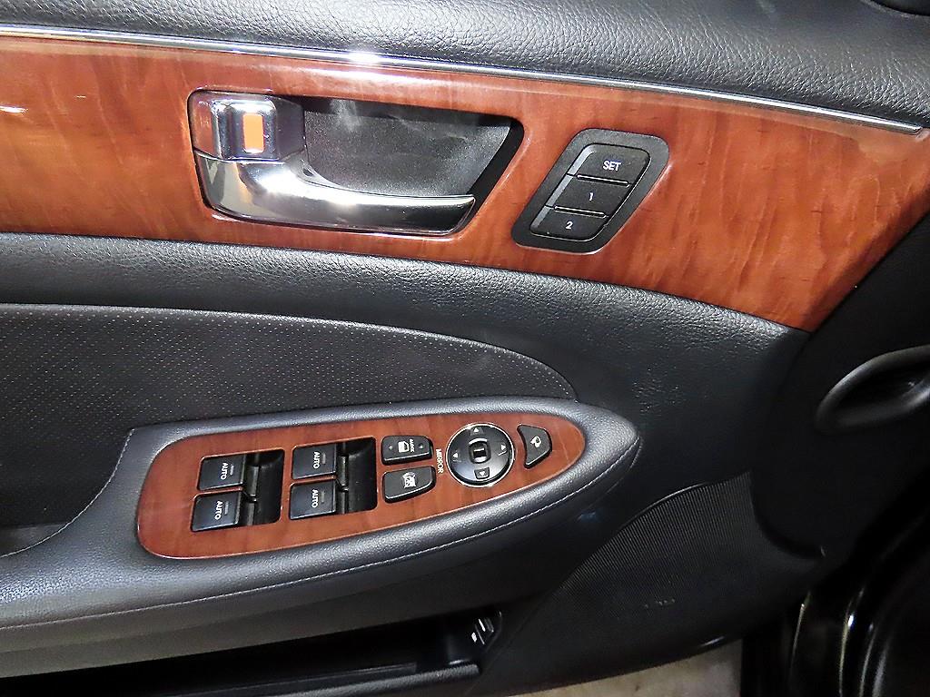 HYUNDAI Genesis 2008 Negro - Importación desde Corea - HF Imports Iquique - Foto 13