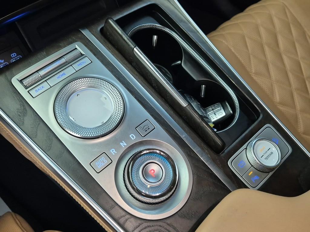 Genesis GV80 - Vista 8