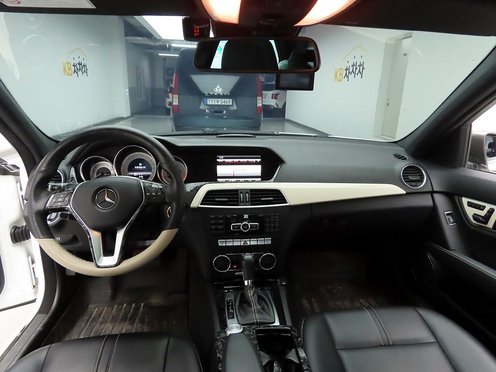 Mercedes Benz C Class - Vista 7