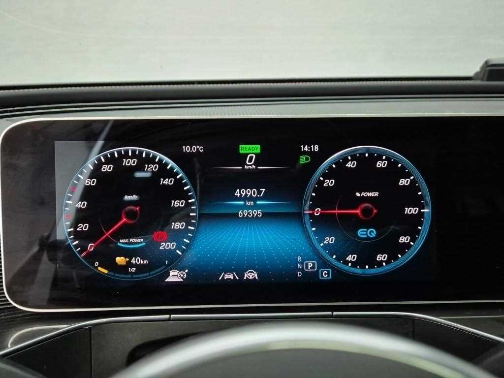 Mercedes Benz EQC - Vista 6