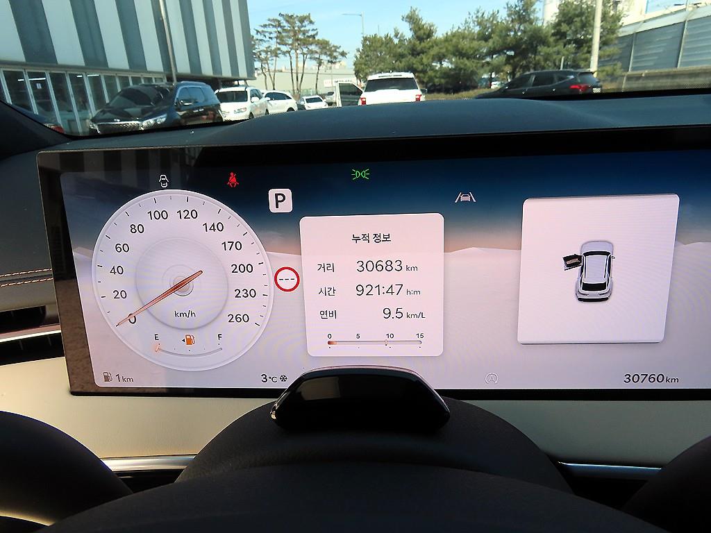 Genesis GV70 - Vista 9