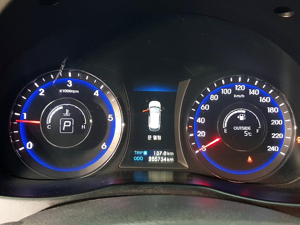 HYUNDAI i40 - Vista 7