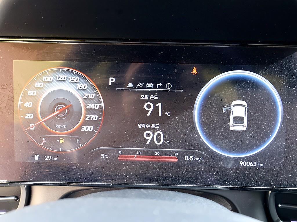 HYUNDAI Avante - Vista 11