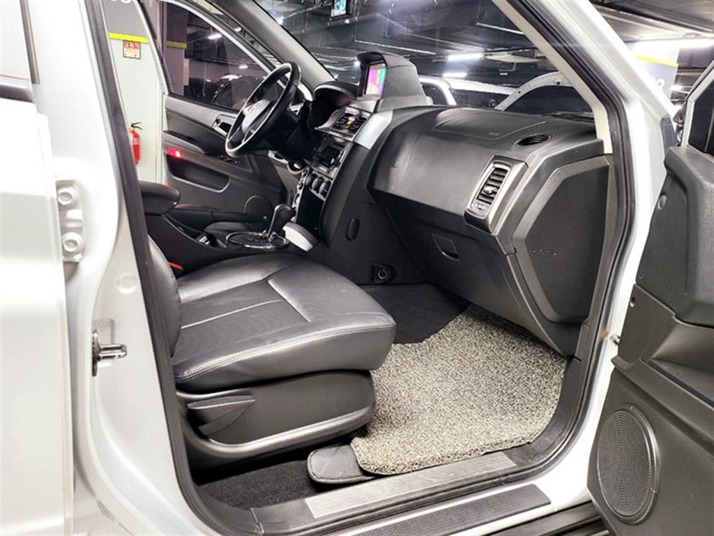 Ssangyong Korando - Vista 9