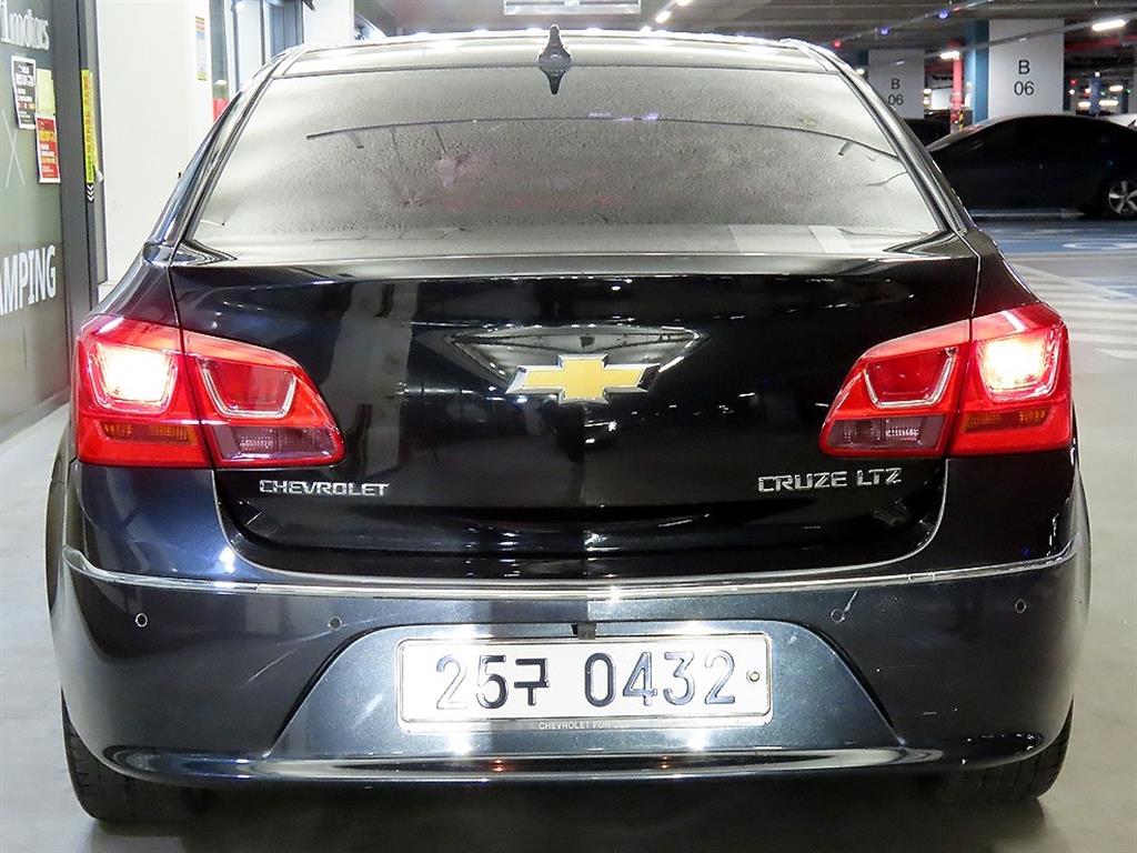 Chevrolet Cruise - Vista 5