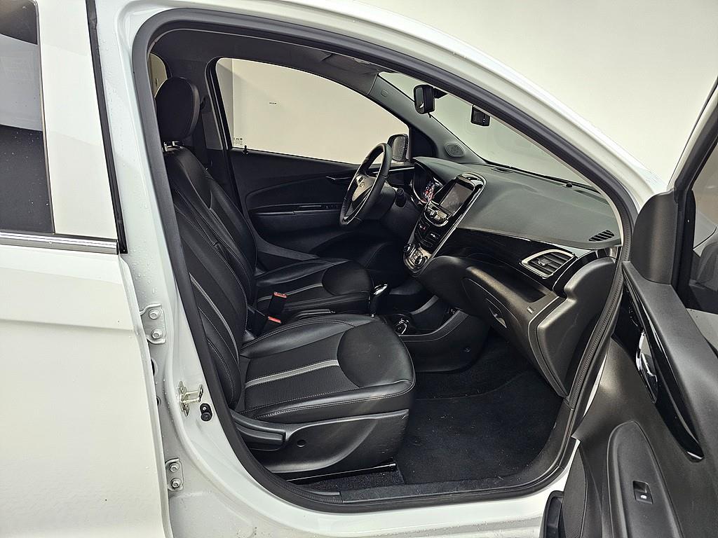 Chevrolet Spark - Vista 11