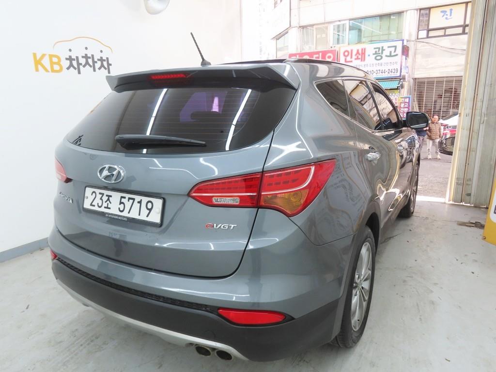 HYUNDAI Santa Fe - Vista 3