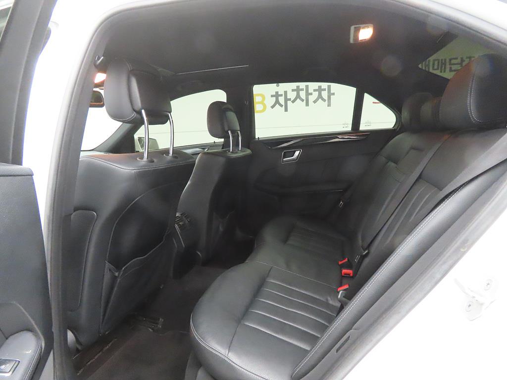 Mercedes Benz E class - Vista 6