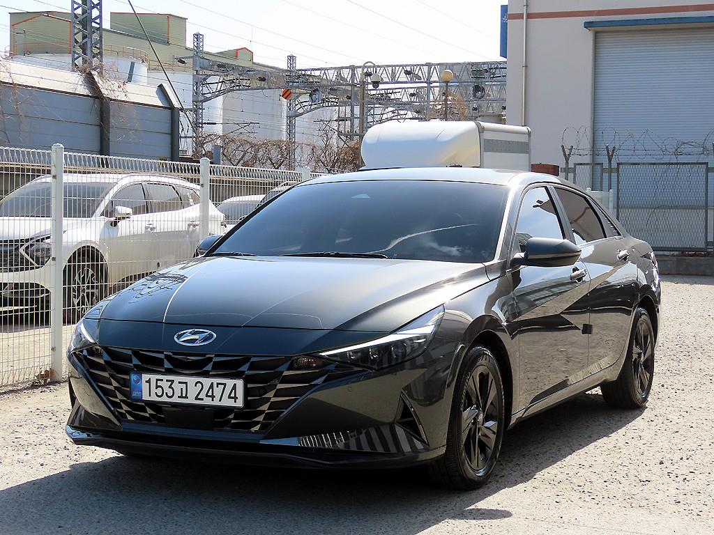 HYUNDAI Avante - Vista 2