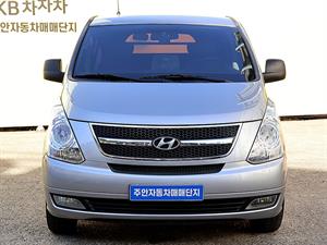 HYUNDAI Starex - Vista 2