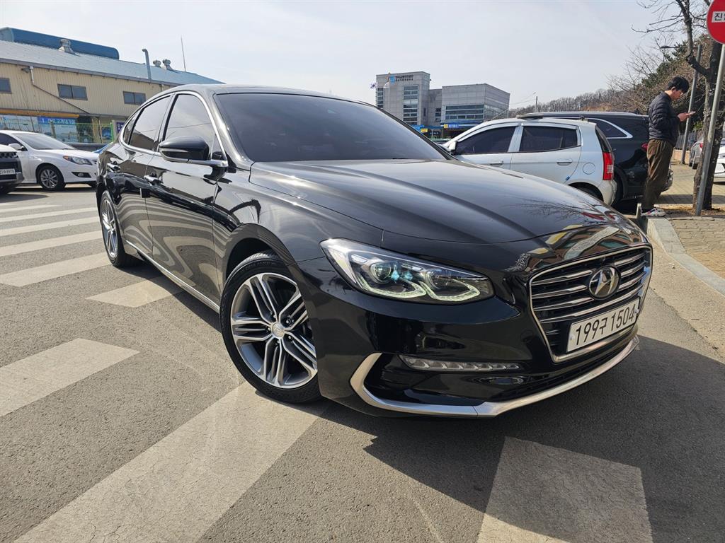 HYUNDAI Grandeur - Vista 8