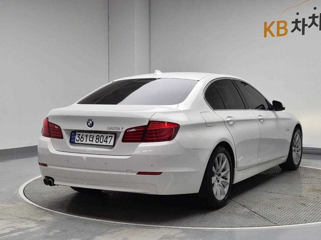 BMW 5 Series - Vista 3
