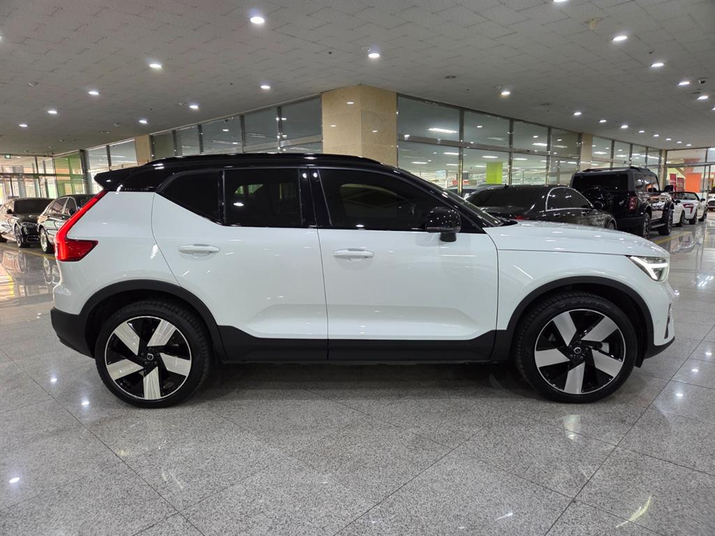 Volvo XC40 - Vista 5