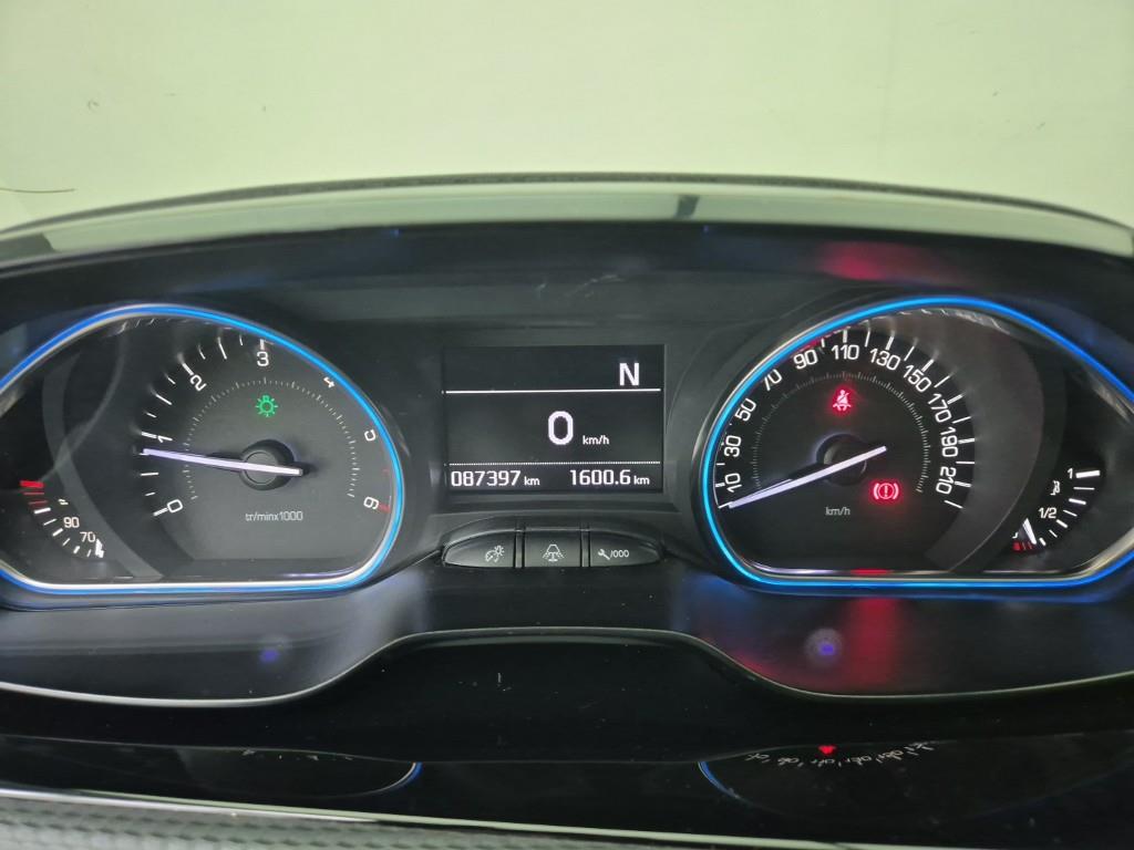 Peugeot 2008 - Vista 7