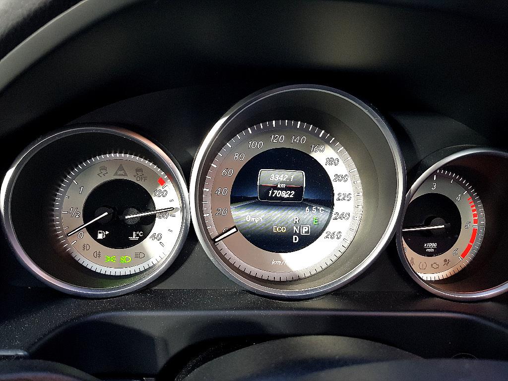 Mercedes Benz E class - Vista 7