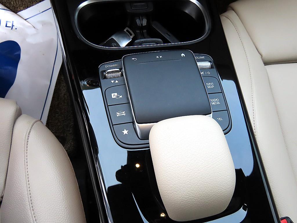 Mercedes Benz A Class - Vista 12