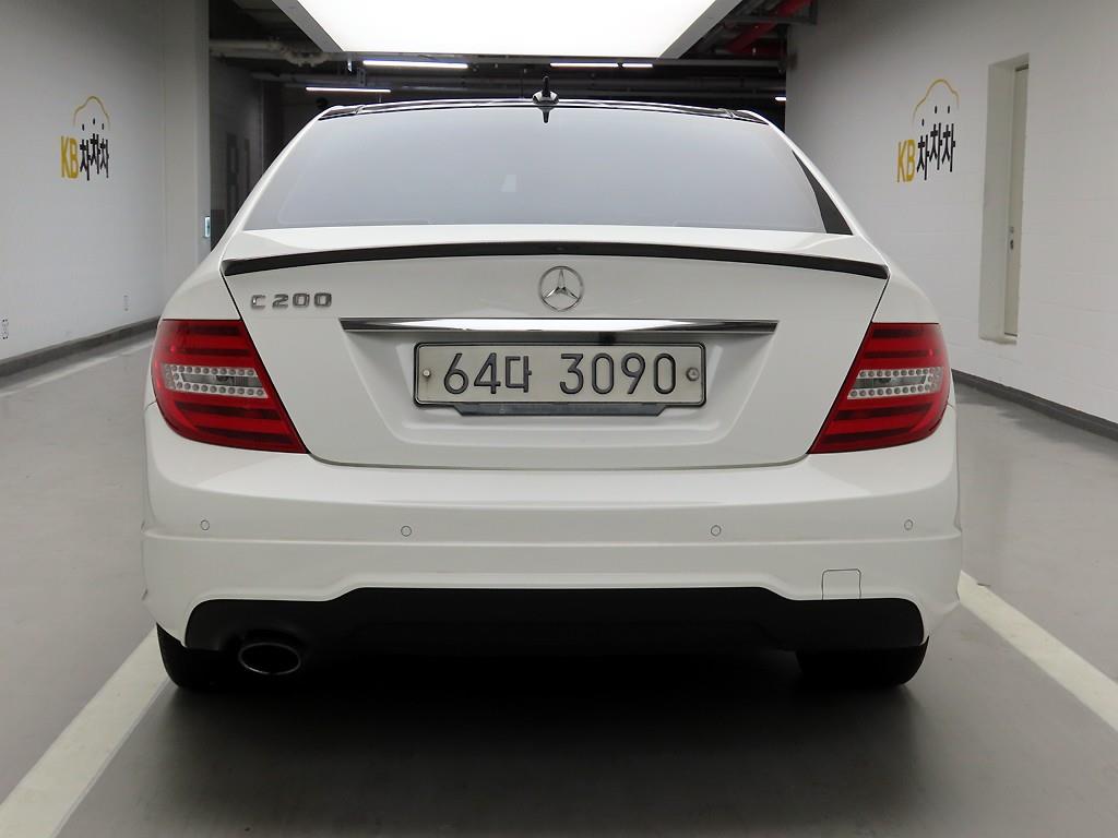 Mercedes Benz C Class - Vista 3