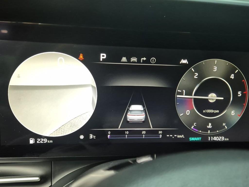 KIA Carnival - Vista 6