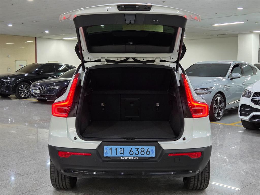 Volvo XC40 2024 Blanco - Importación desde Corea - HF Imports Iquique - Foto 19