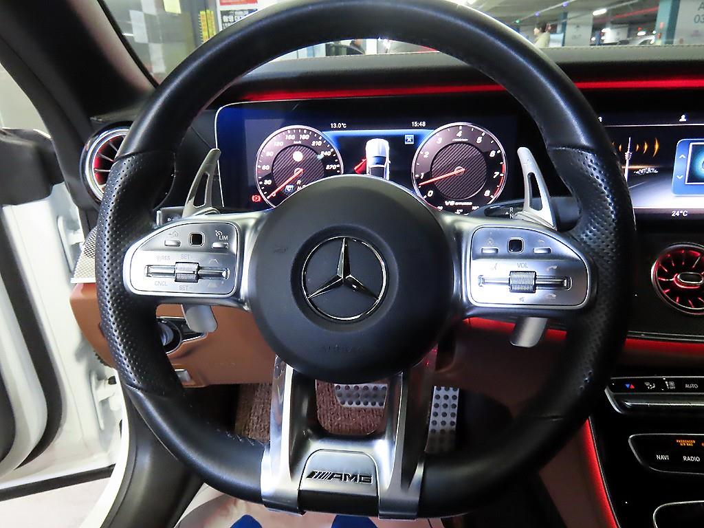 Mercedes Benz E class - Vista 12