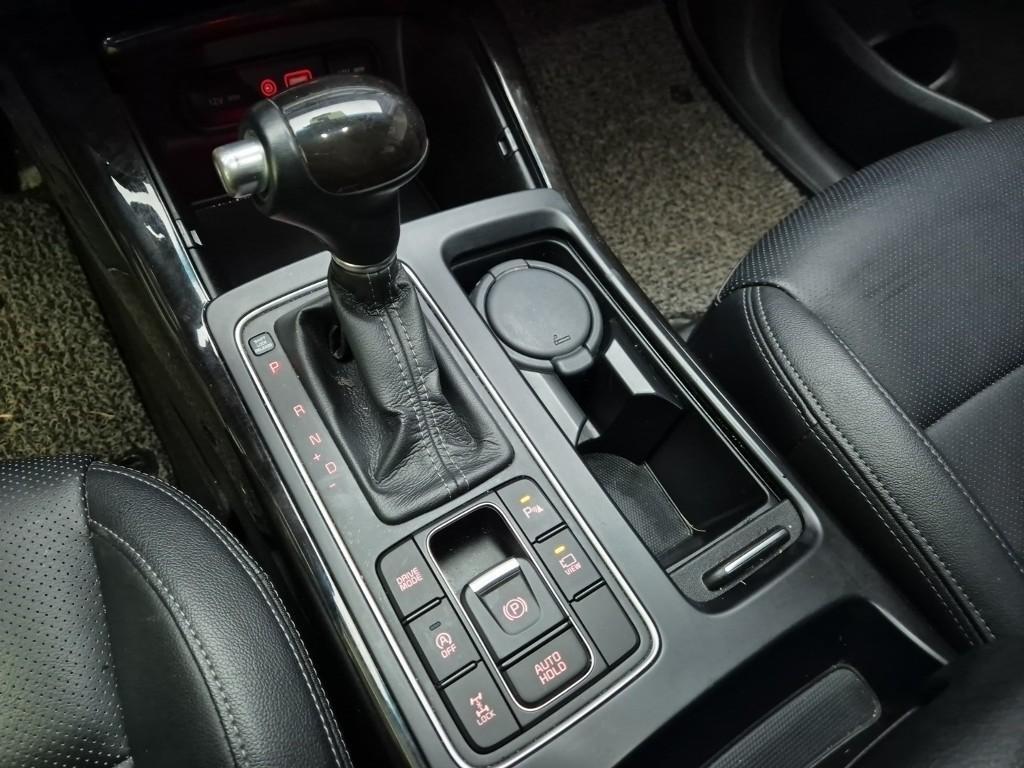 KIA Sorento - Vista 8