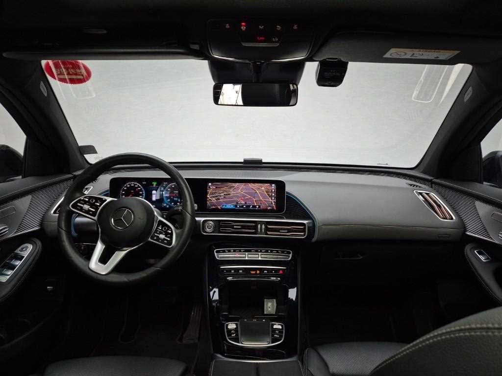 Mercedes Benz EQC - Vista 7