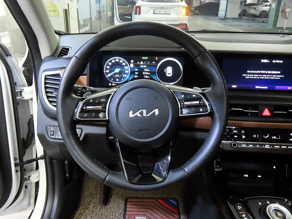 KIA Seltos - Vista 8