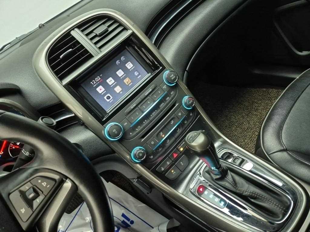 Chevrolet Malibu - Vista 10