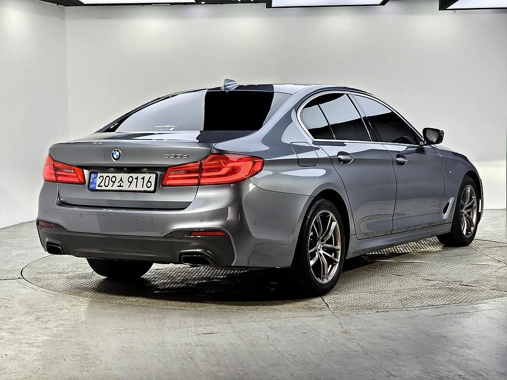 BMW 5 Series - Vista 4