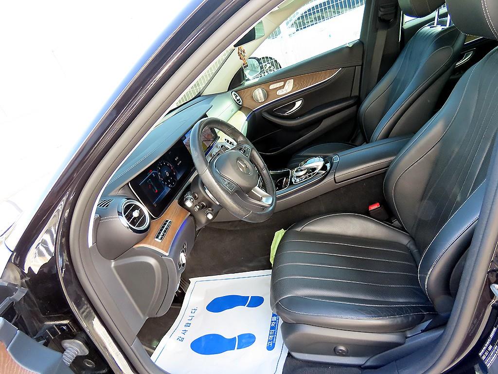 Mercedes Benz E class - Vista 5