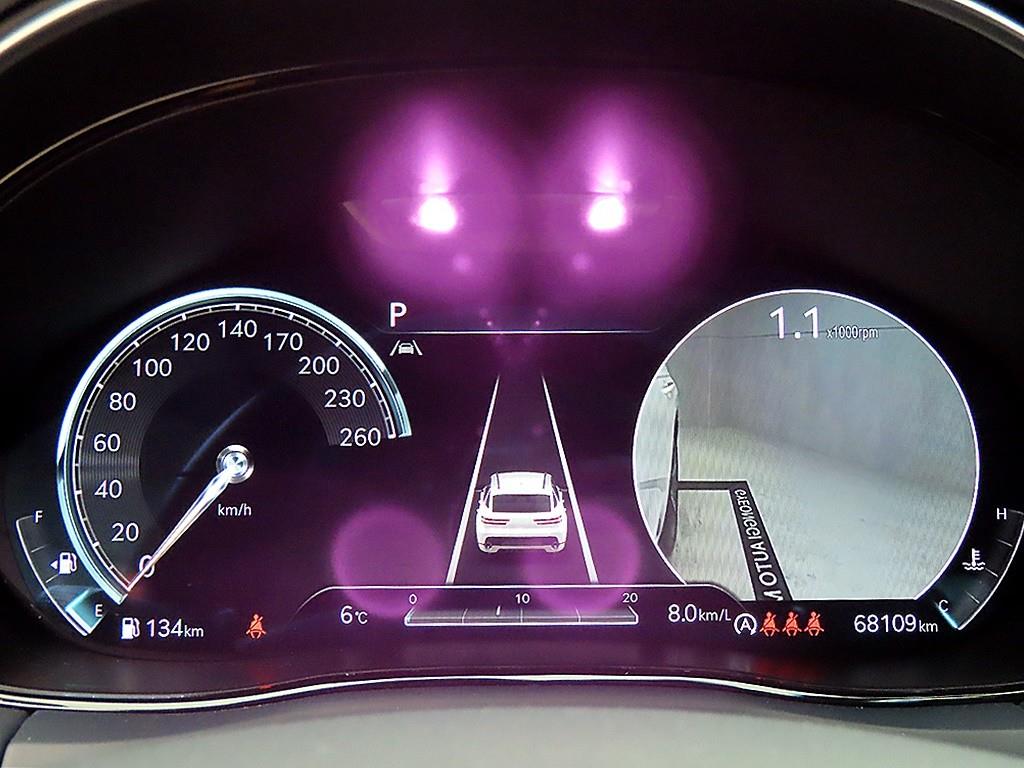 Genesis GV70 - Vista 8