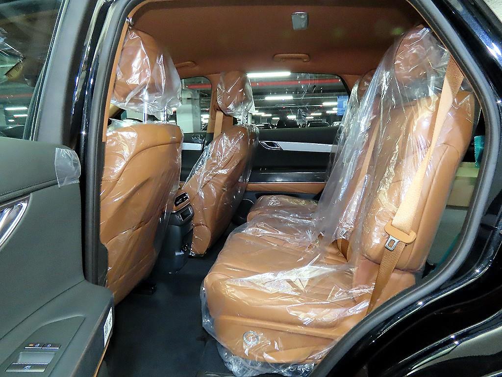 Genesis GV80 - Vista 7