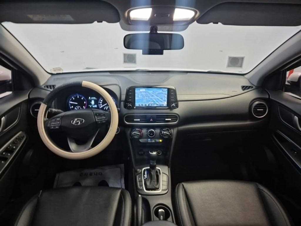 HYUNDAI Kona - Vista 7