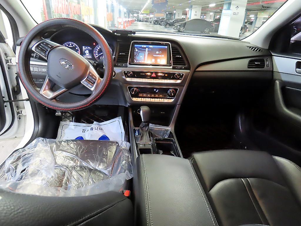 HYUNDAI Sonata - Vista 10