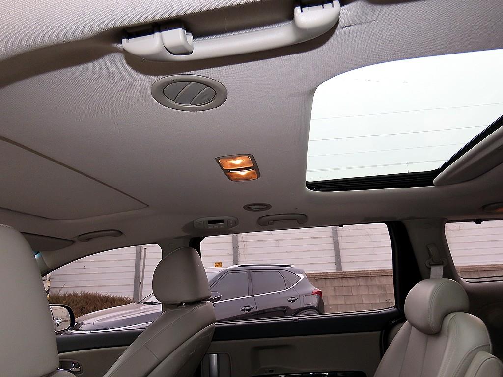 KIA Carnival 2018 Gris - Importación desde Corea - HF Imports Iquique - Foto 15