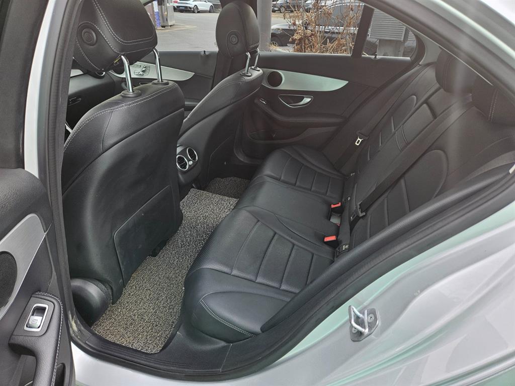 Mercedes Benz C Class 2018 Plateado - Importación desde Corea - HF Imports Iquique - Foto 19