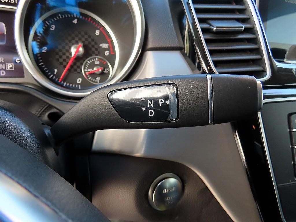 Mercedes Benz GLE Class - Vista 10