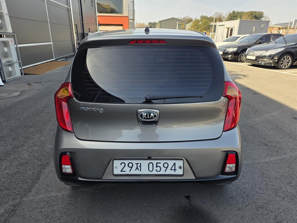 KIA Morning - Vista 4