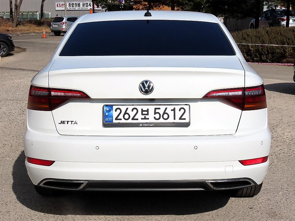 Volkswagen Jetta - Vista 4