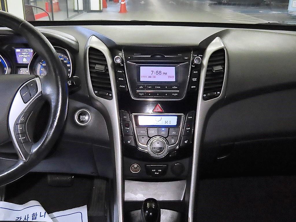 HYUNDAI i30 - Vista 11