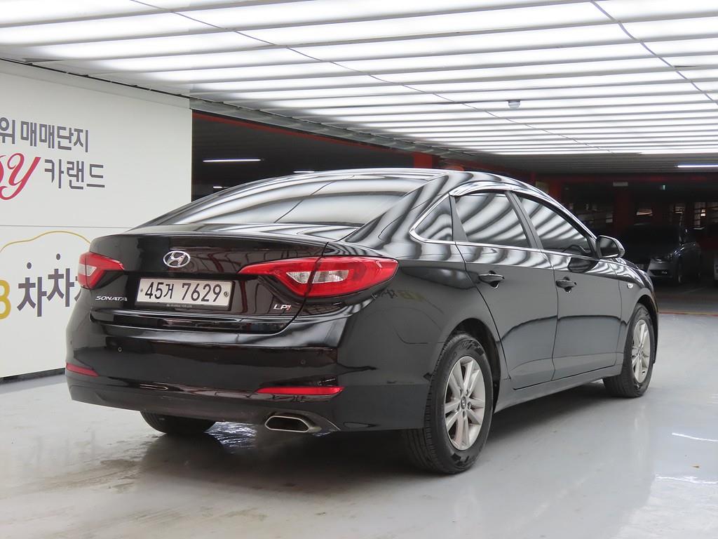 HYUNDAI Sonata - Vista 4