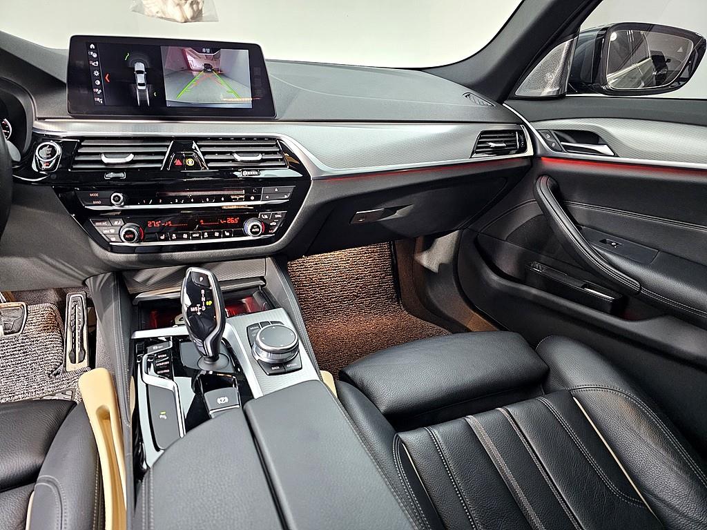 BMW 5 Series - Vista 10