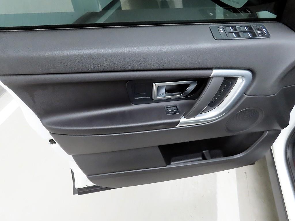 Land Rover Discovery Sports - Vista 11