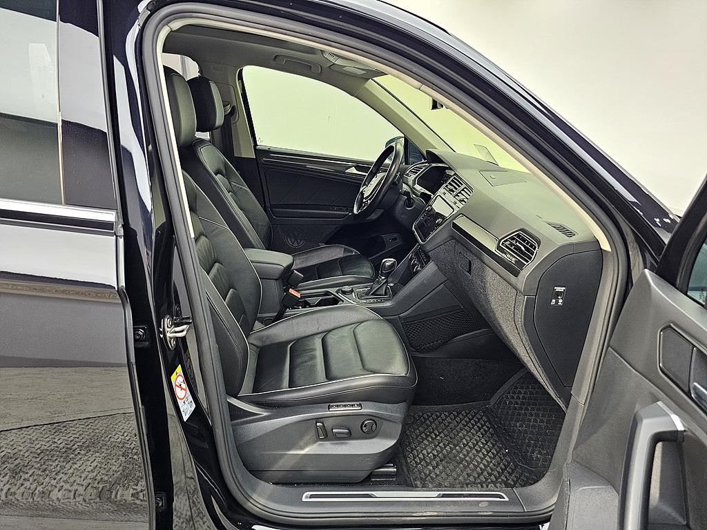 Volkswagen Tiguan - Vista 11