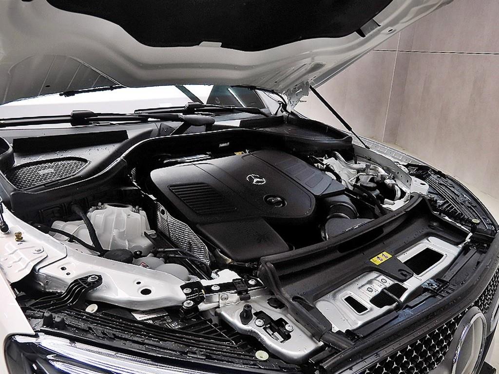 Mercedes Benz GLC Class 2025 the color of pearl - Importación desde Corea - HF Imports Iquique - Foto 18