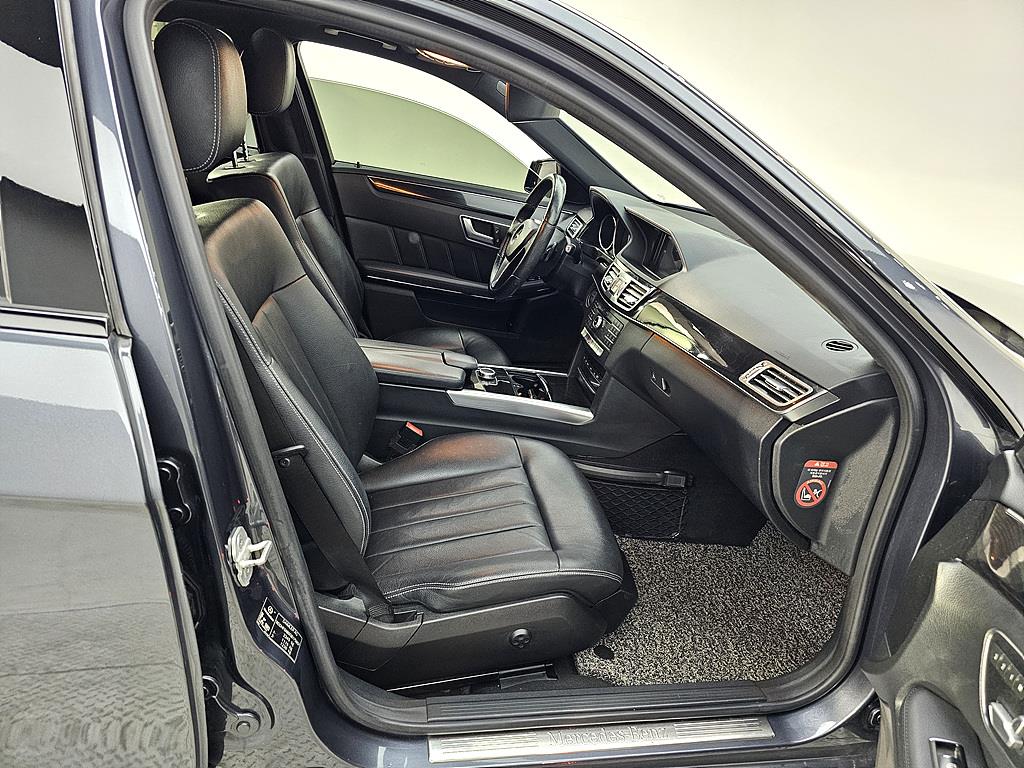 Mercedes Benz E class - Vista 11