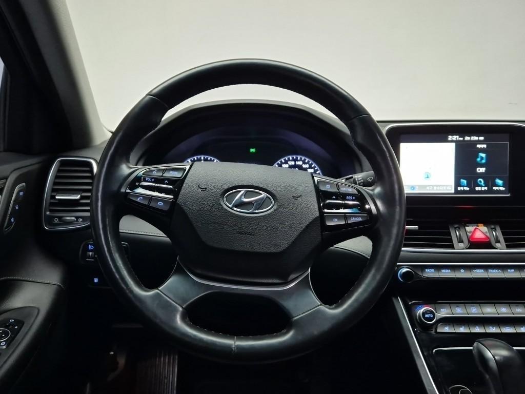 HYUNDAI Grandeur - Vista 9